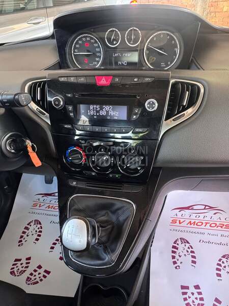 Lancia Ypsilon 1.2 8V