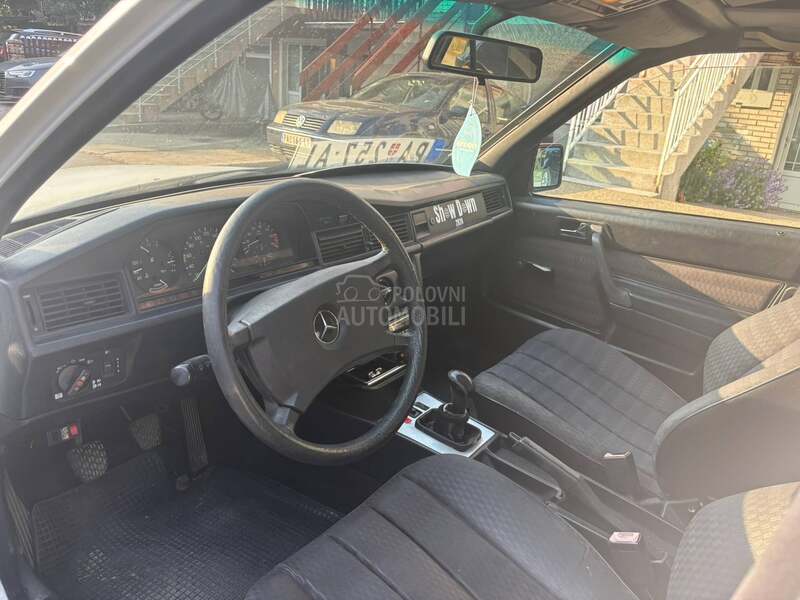 Mercedes Benz 190 