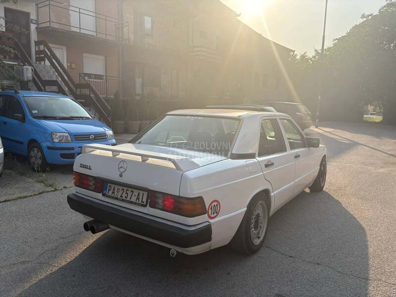 Mercedes Benz 190 