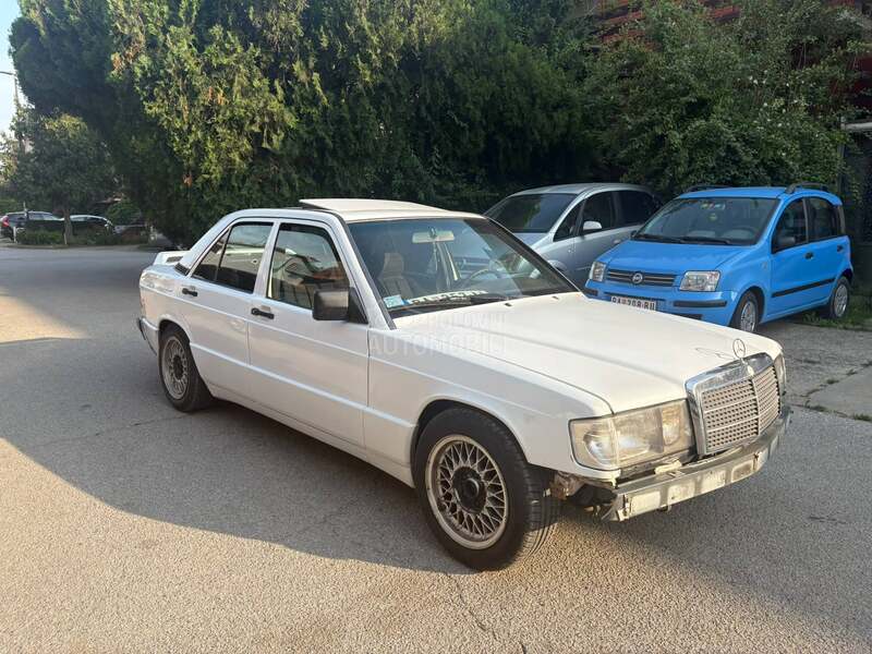 Mercedes Benz 190 