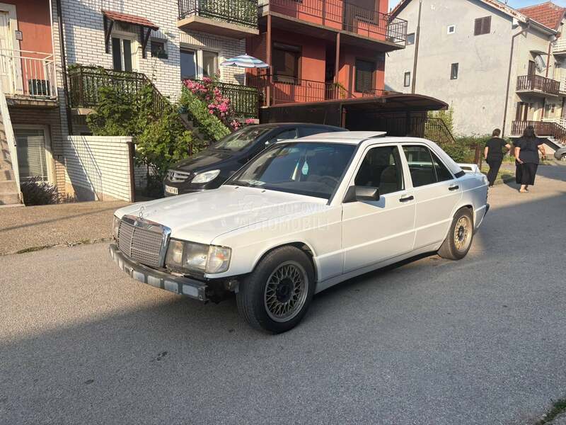 Mercedes Benz 190 