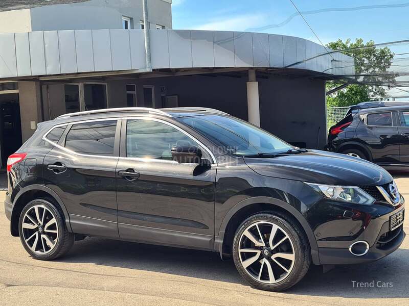 Nissan Qashqai 1.2 DIG-T PANO KOZA