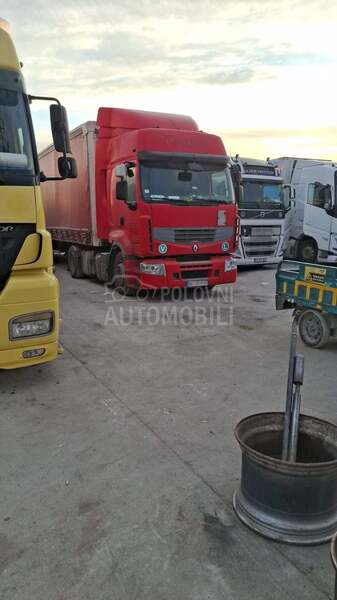 Renault Premium