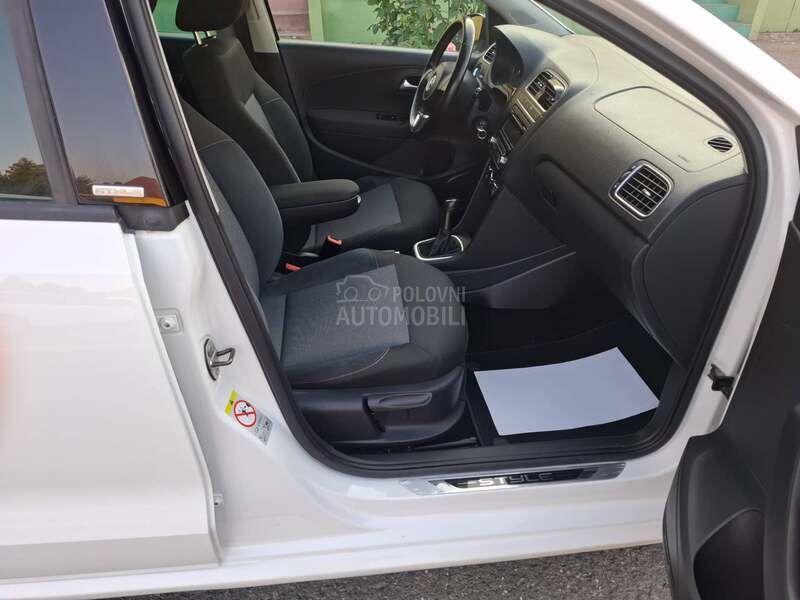 Volkswagen Polo 1.2 b STYLE