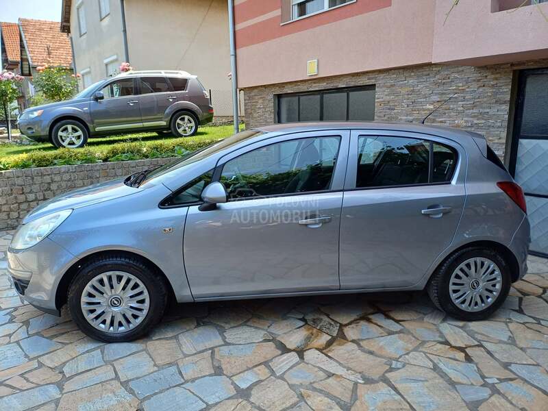 Opel Corsa D 1.4 CH