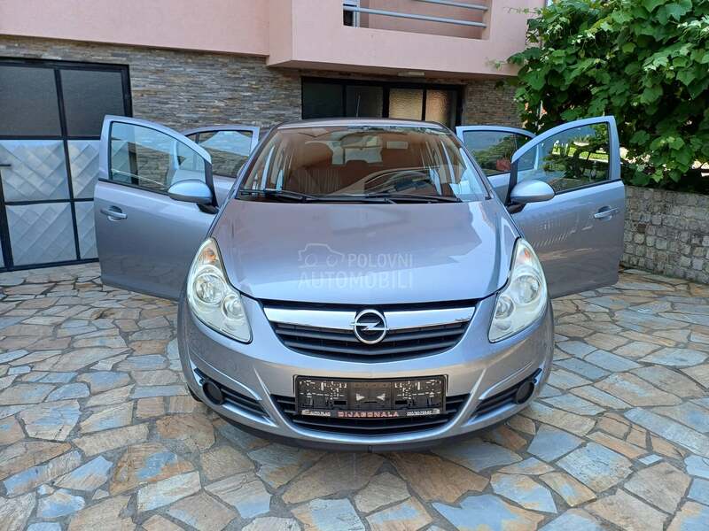 Opel Corsa D 1.4 CH
