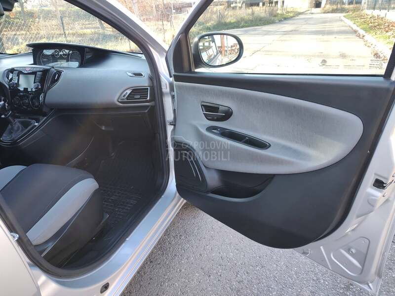 Lancia Ypsilon 0,9 twin air