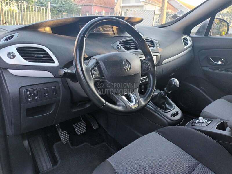 Renault Scenic 1.5dCi // 81 k w