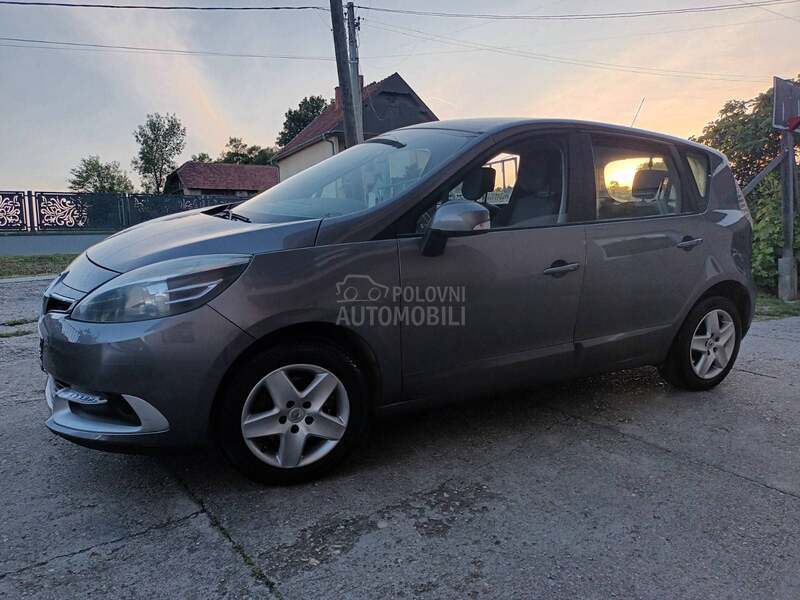 Renault Scenic 1.5dCi // 81 k w
