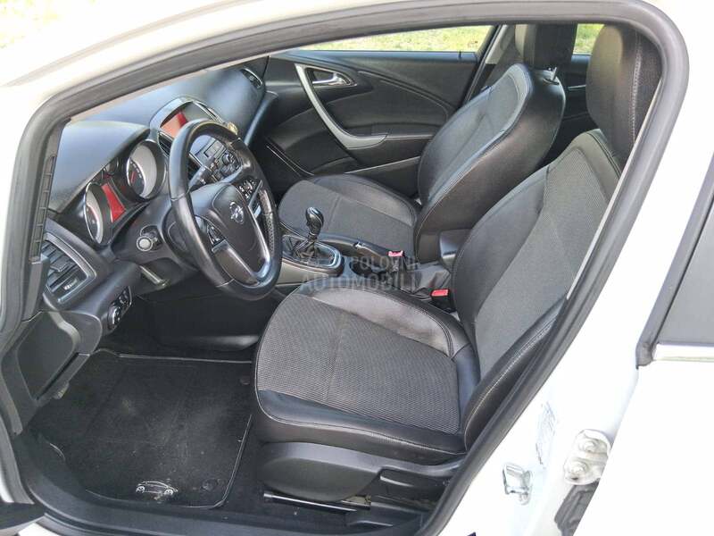 Opel Astra J 1.7 CDTI