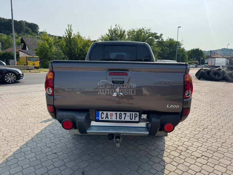 Mitsubishi L200 