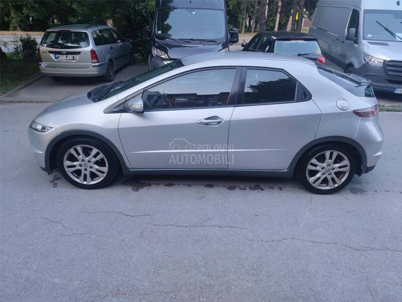 Honda Civic 1.8 i-VTEC