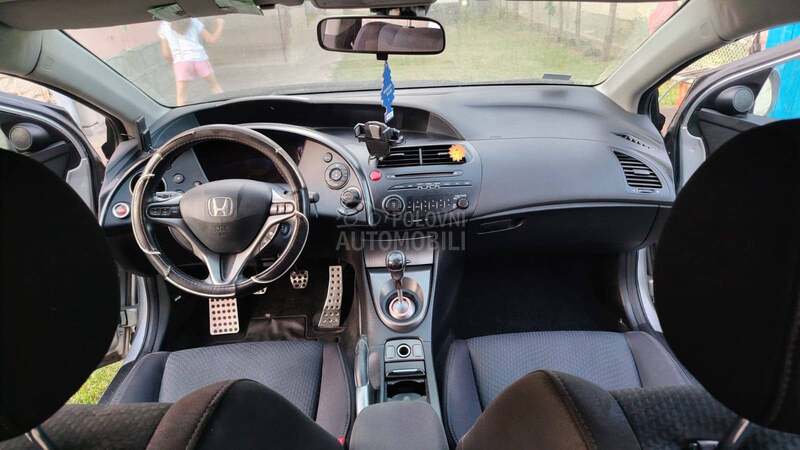 Honda Civic 1.8 i-VTEC