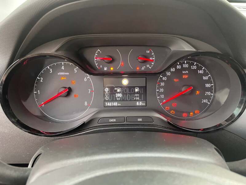 Opel Crossland X  