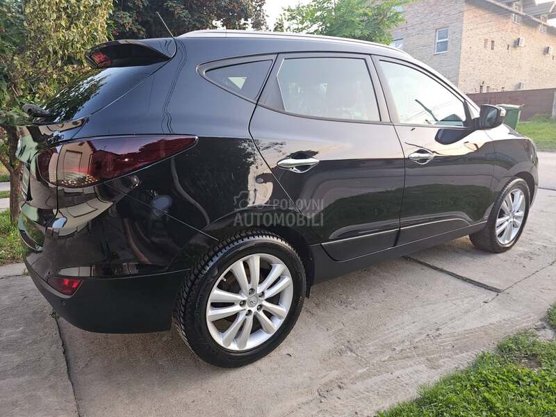 Hyundai ix35 2.0CRDI PREMIUM CH
