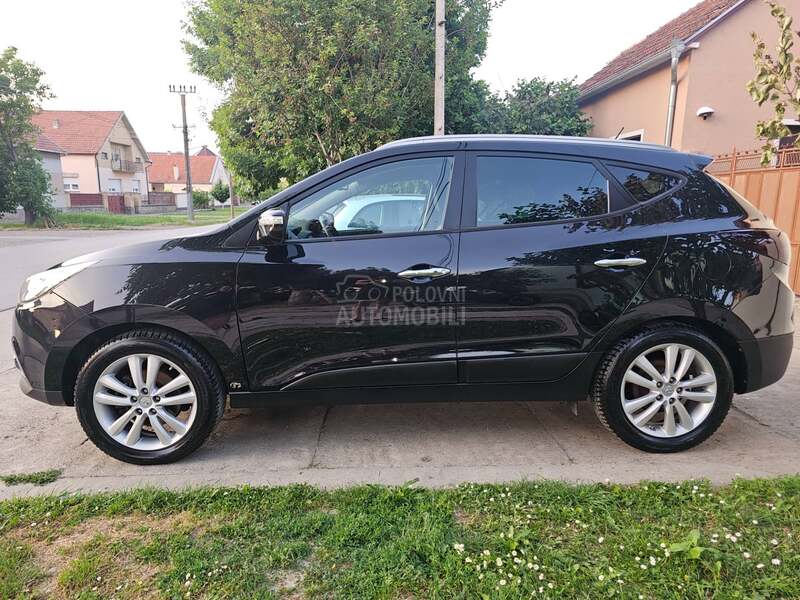 Hyundai ix35 2.0CRDI PREMIUM CH