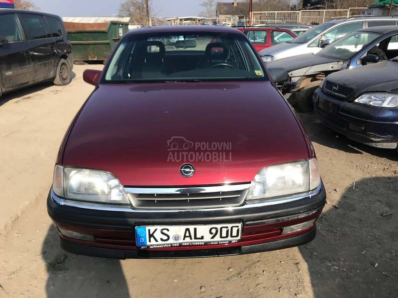 Opel Vectra A 1992. god. -  kompletan auto u delovima