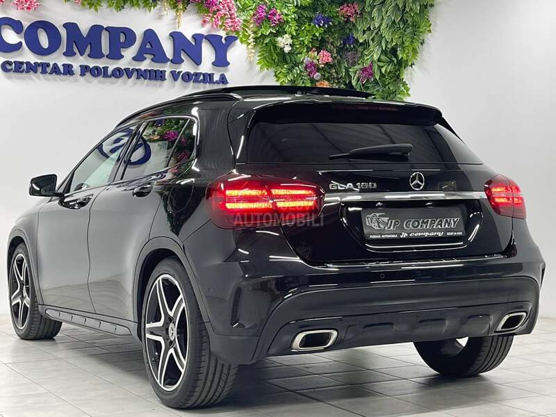 Mercedes Benz GLA 180 AMG LINE AUT