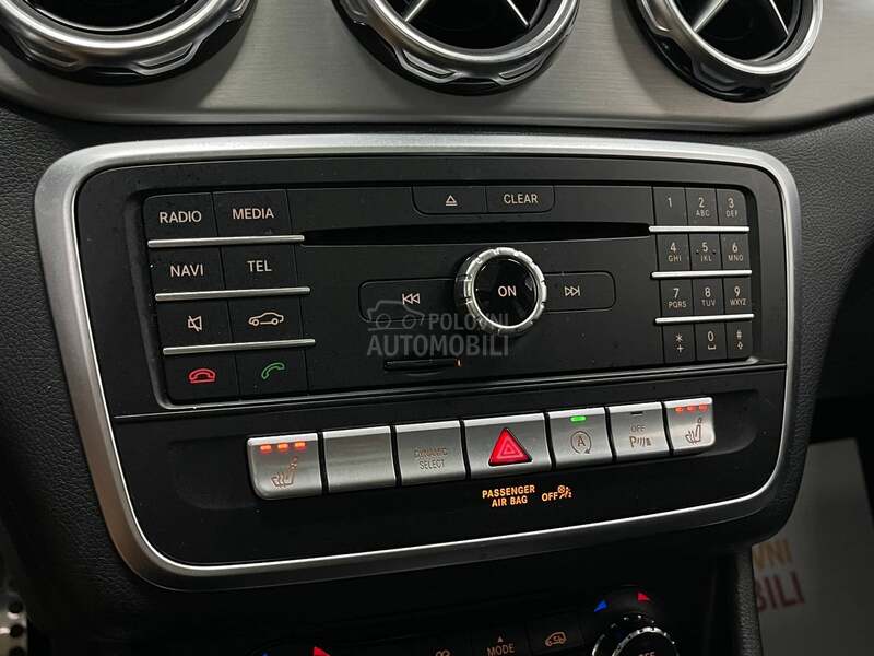 Mercedes Benz GLA 180 AMG LINE AUT
