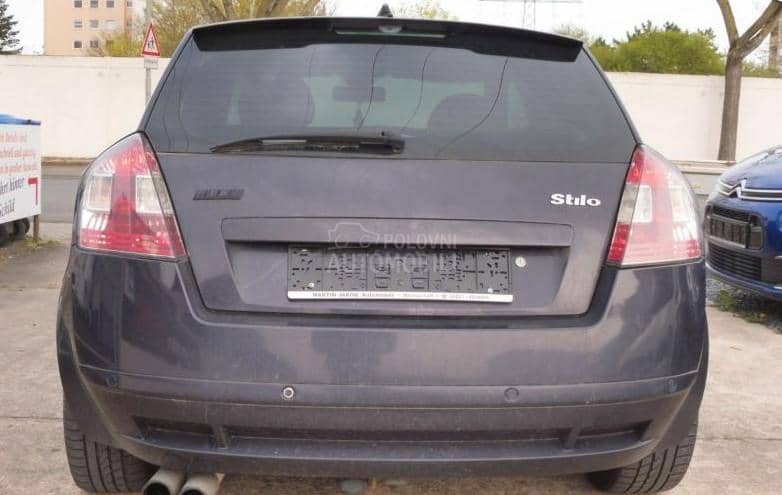 Fiat Stilo 2002. god. -  kompletan auto u delovima