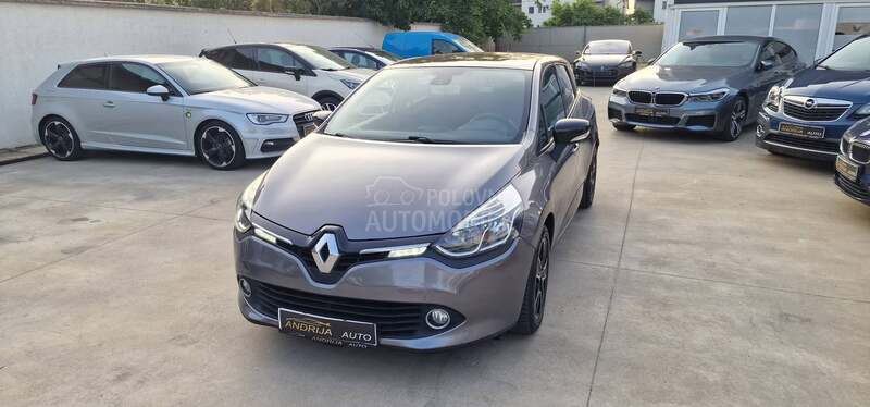 Renault Clio P A N O R A M A