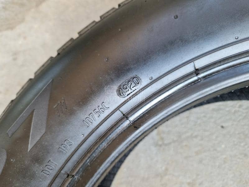 Pirelli 215/55 R17 Letnja
