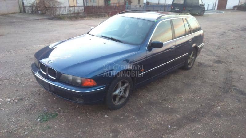 BMW 318 2000. god. -  kompletan auto u delovima