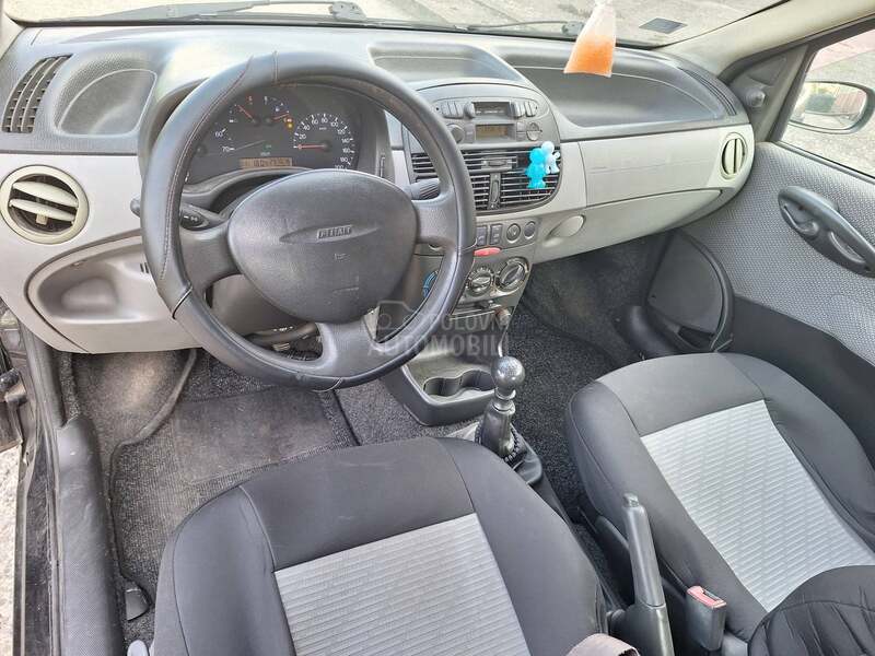 Fiat Punto 1.2 8v