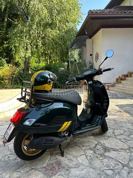 Vespa GTS 300 Racing Sixties