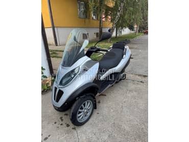 Piaggio MP3 LT