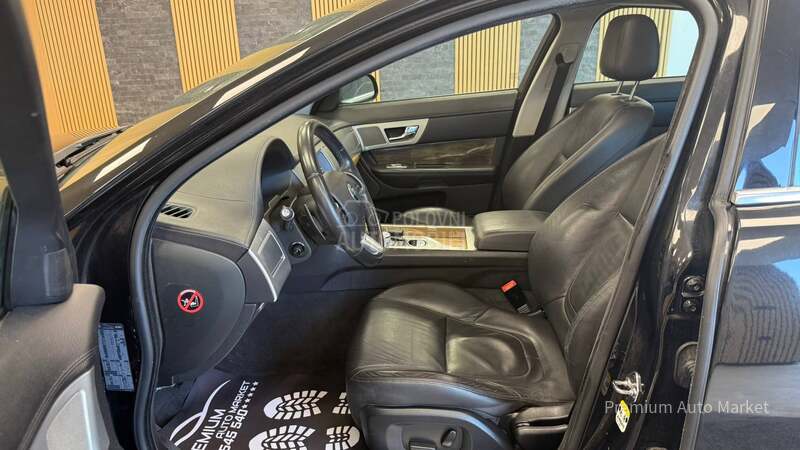 Jaguar XF //2.2D/ŠIBER/FUL