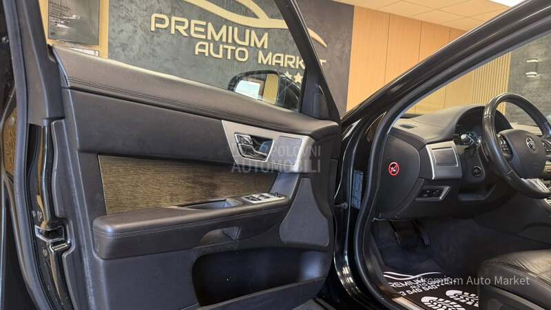 Jaguar XF //2.2D/ŠIBER/FUL