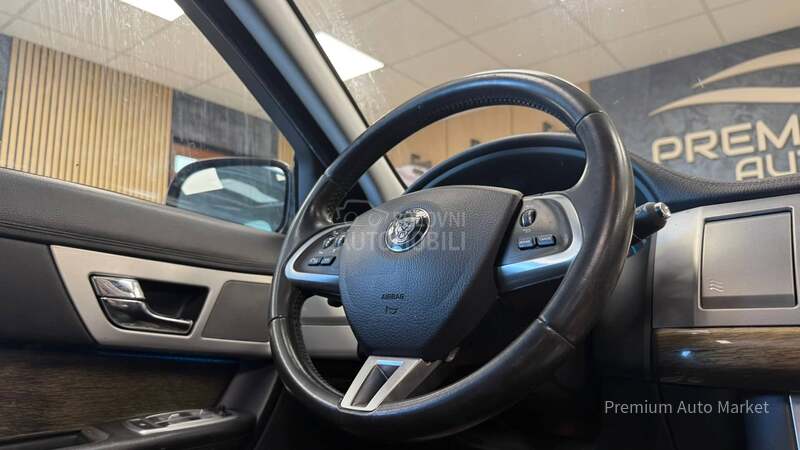 Jaguar XF //2.2D/ŠIBER/FUL