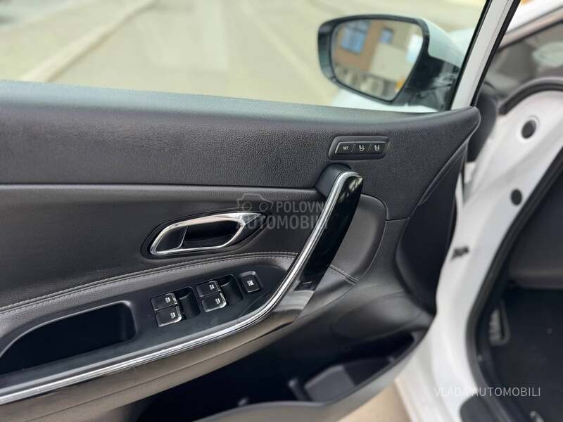 Kia cee`d GT LINE BELA PERLA