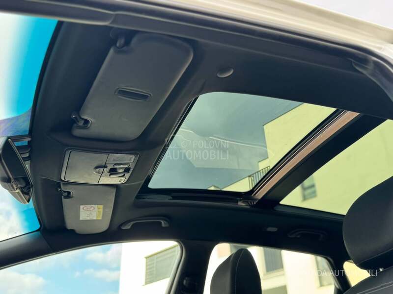Kia cee`d GT LINE BELA PERLA