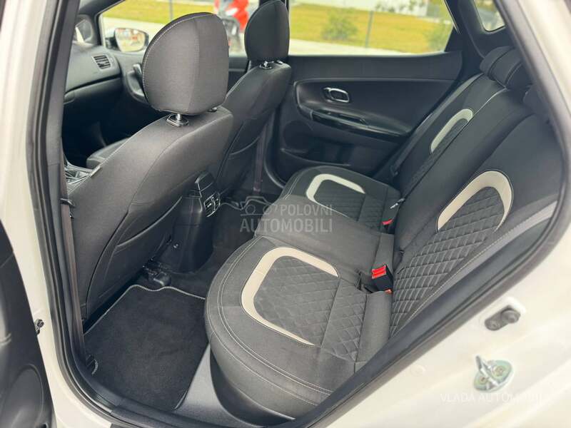 Kia cee`d GT LINE BELA PERLA