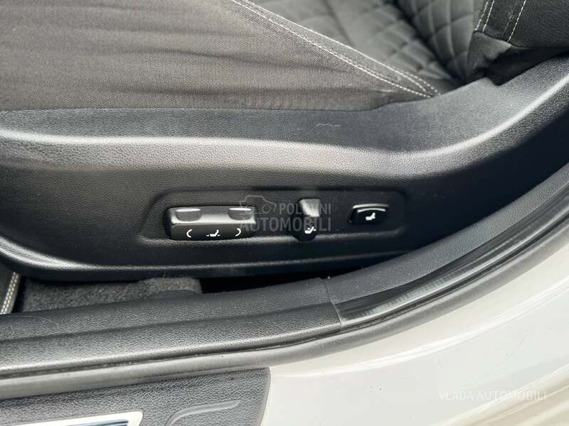 Kia cee`d GT LINE BELA PERLA