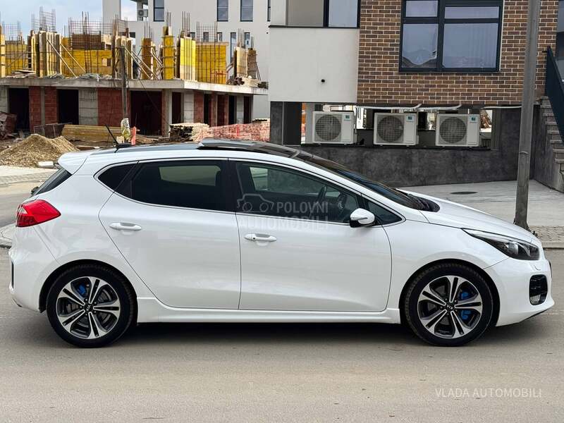 Kia cee`d GT LINE BELA PERLA