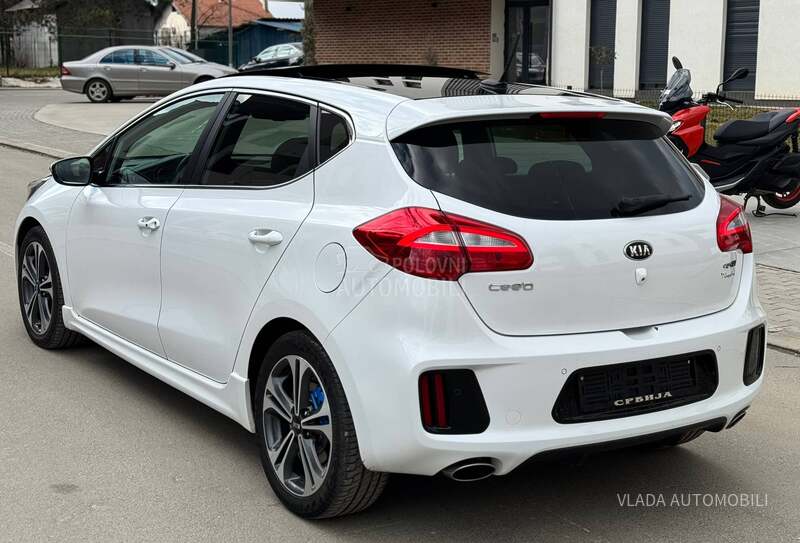 Kia cee`d GT LINE BELA PERLA