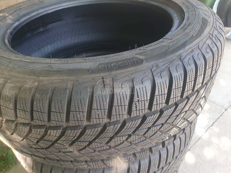 Goodyear 225/55 R17 Zimska