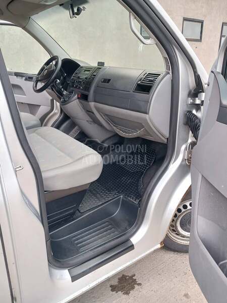 Volkswagen Transporter T5 1.9 TDI
