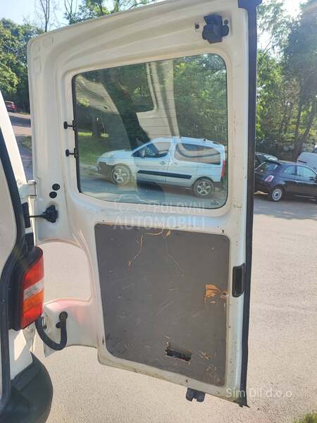 Volkswagen Transporter T5 1.9TDI