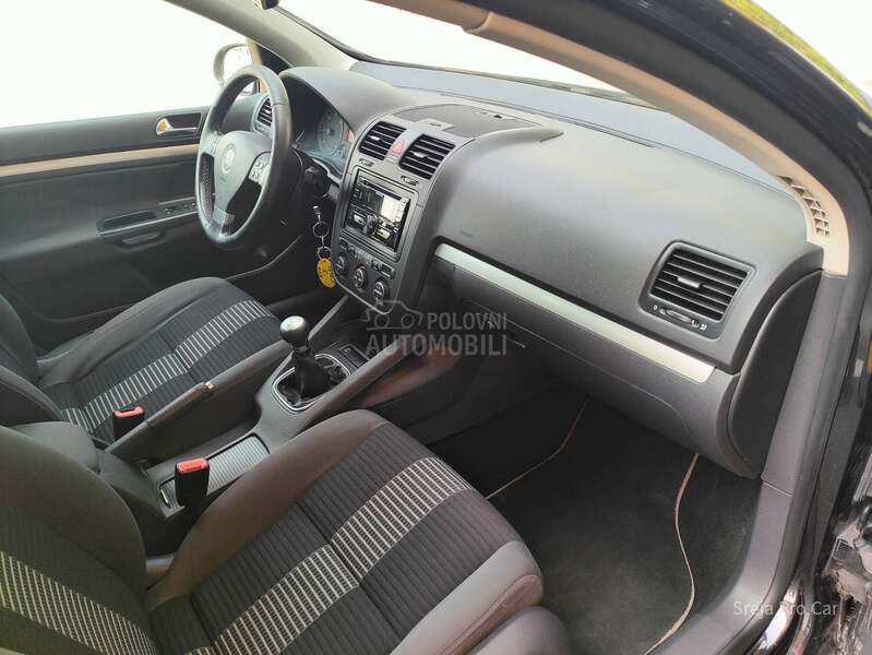Volkswagen Golf 5 2.0 TDI LED D1ODA CH