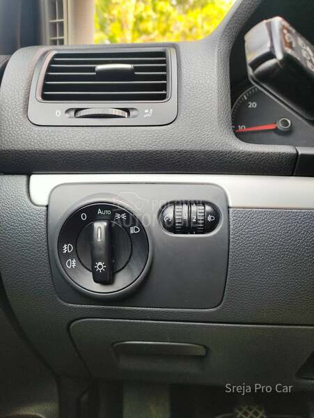 Volkswagen Golf 5 2.0 TDI LED D1ODA CH
