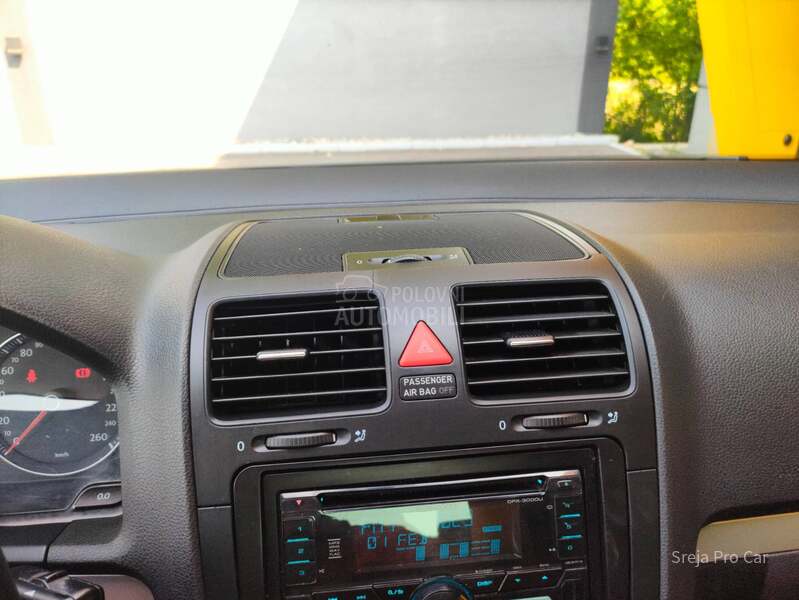 Volkswagen Golf 5 2.0 TDI LED D1ODA CH