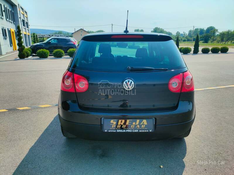Volkswagen Golf 5 2.0 TDI LED D1ODA CH