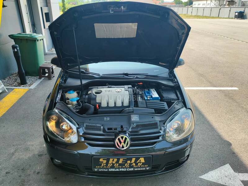 Volkswagen Golf 5 2.0 TDI LED D1ODA CH