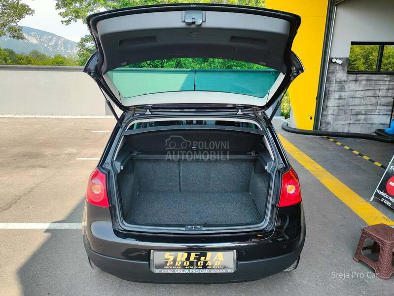 Volkswagen Golf 5 2.0 TDI LED D1ODA CH