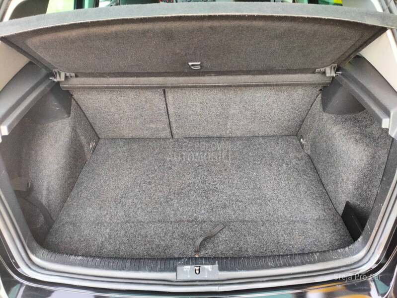 Volkswagen Golf 5 2.0 TDI LED D1ODA CH
