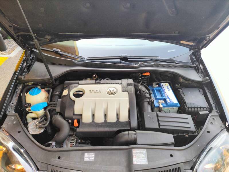 Volkswagen Golf 5 2.0 TDI LED D1ODA CH
